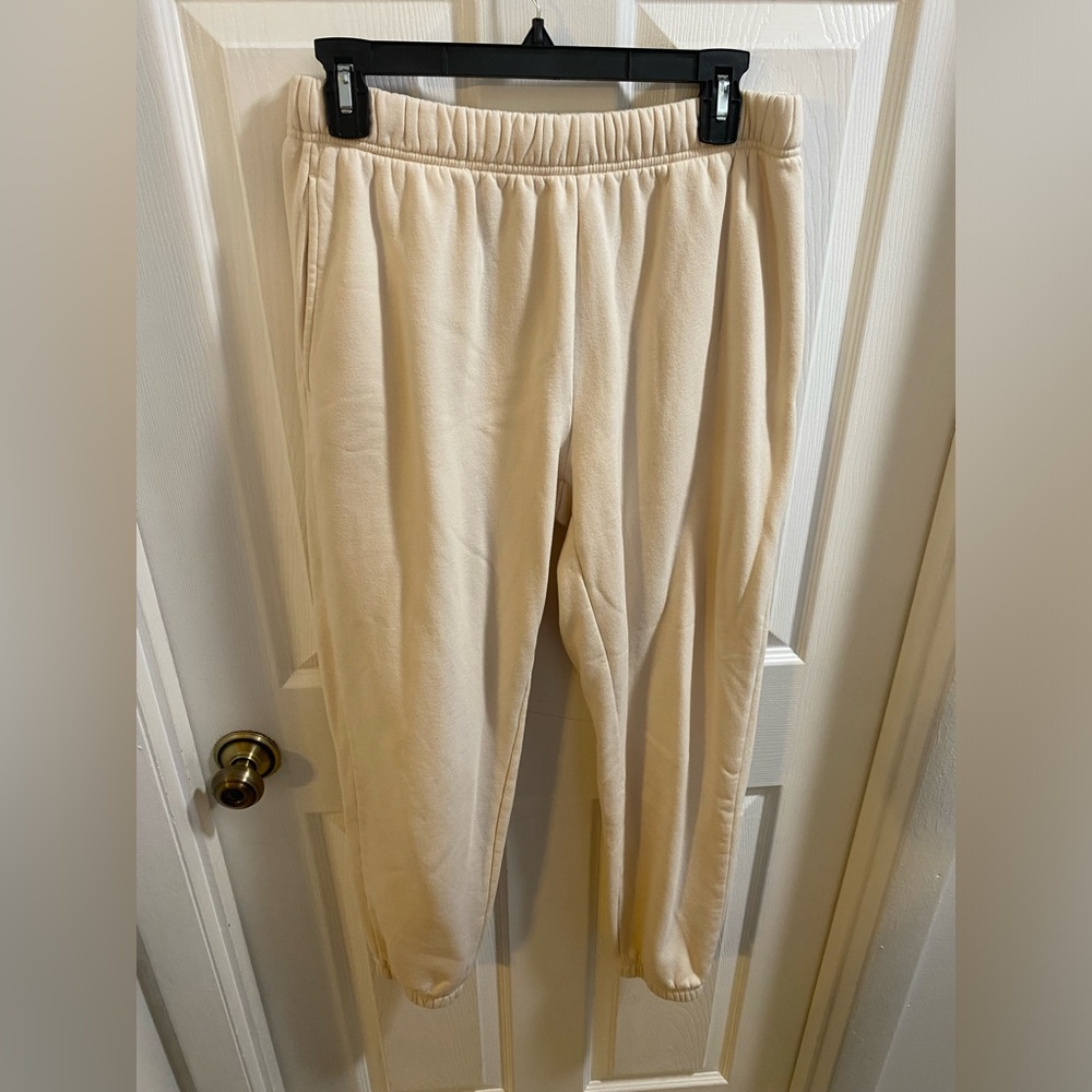 Off white/Cream Sweatpants